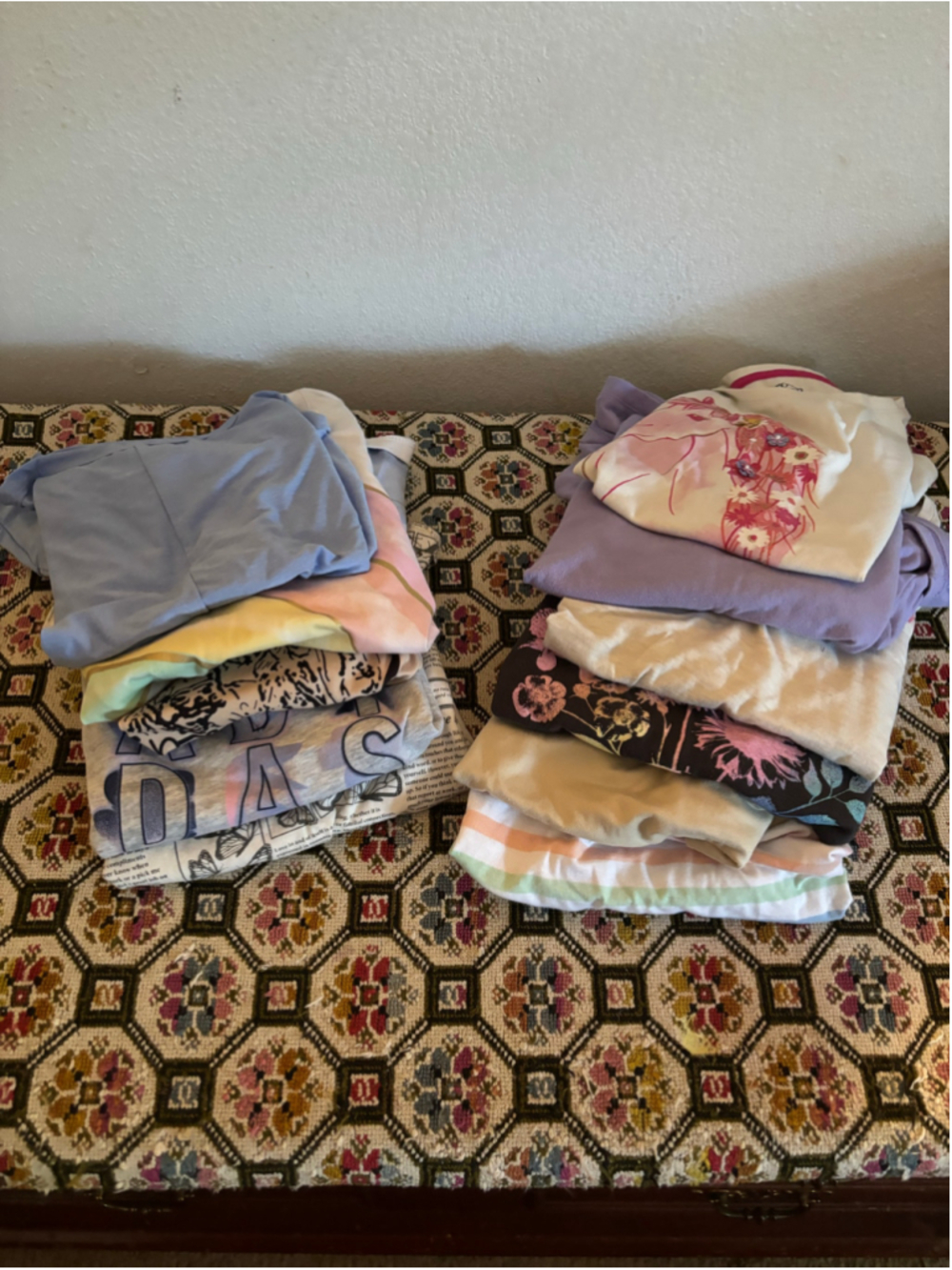 11 girl shirts, size large d141